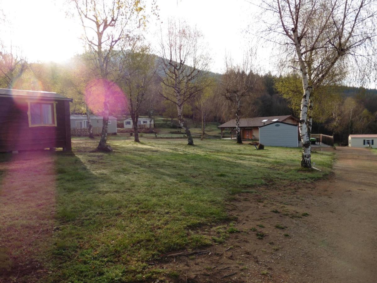 Camping Le Montbartoux Vollore-Ville المظهر الخارجي الصورة